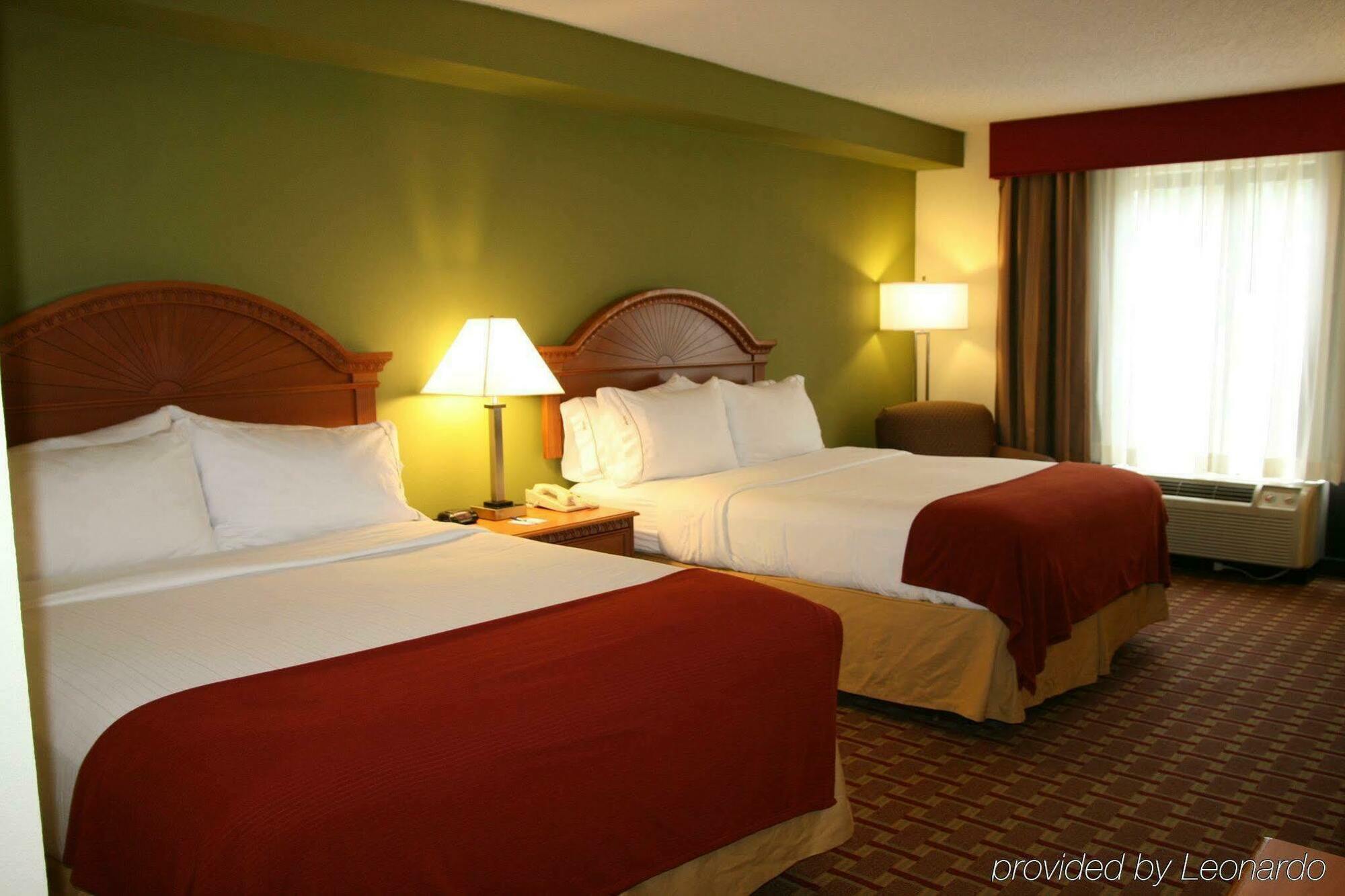 Hotel Express & Tampa-anderson Road-veterans Exp By Ihg Tampa