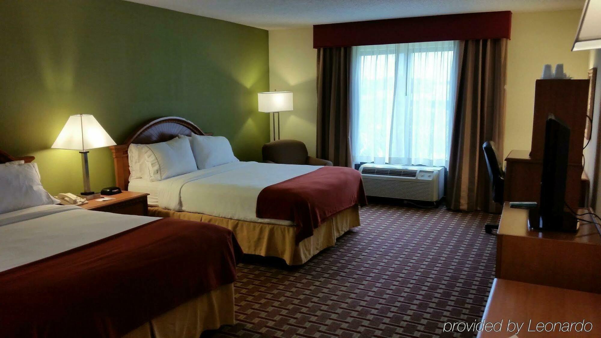 Hotel Express & Tampa-anderson Road-veterans Exp By Ihg Tampa
