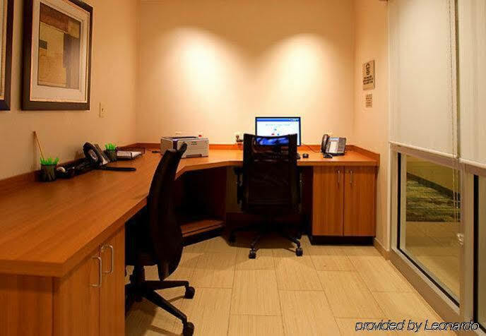 Springhill North/tampa Palms Hotel 3*