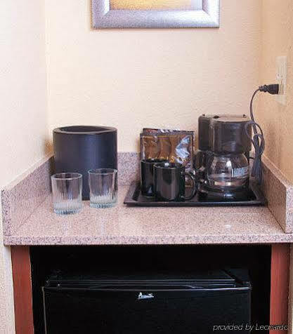 Courtyard By Marriott Downtown 3*
