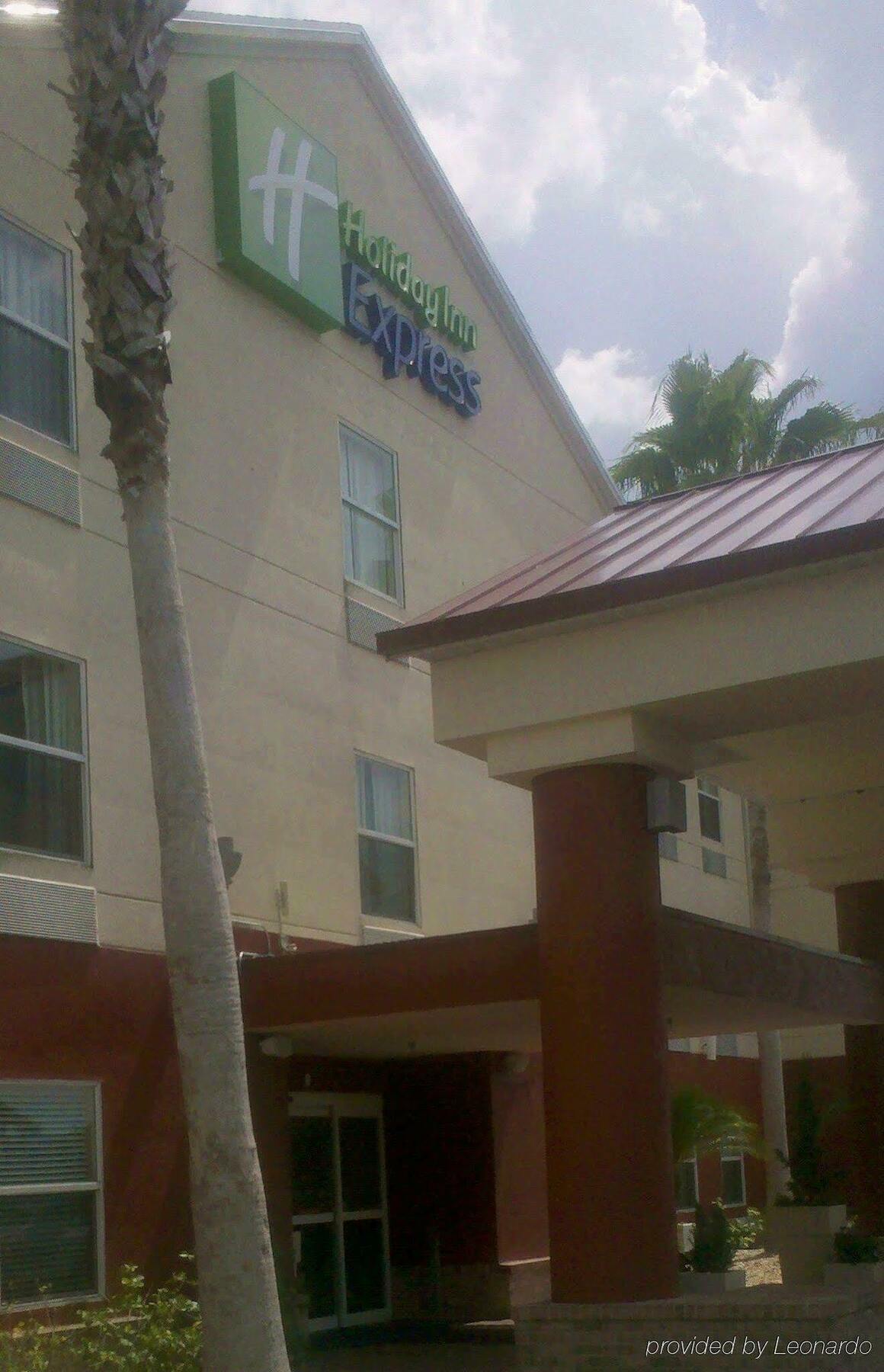 Express & 2* Port Charlotte