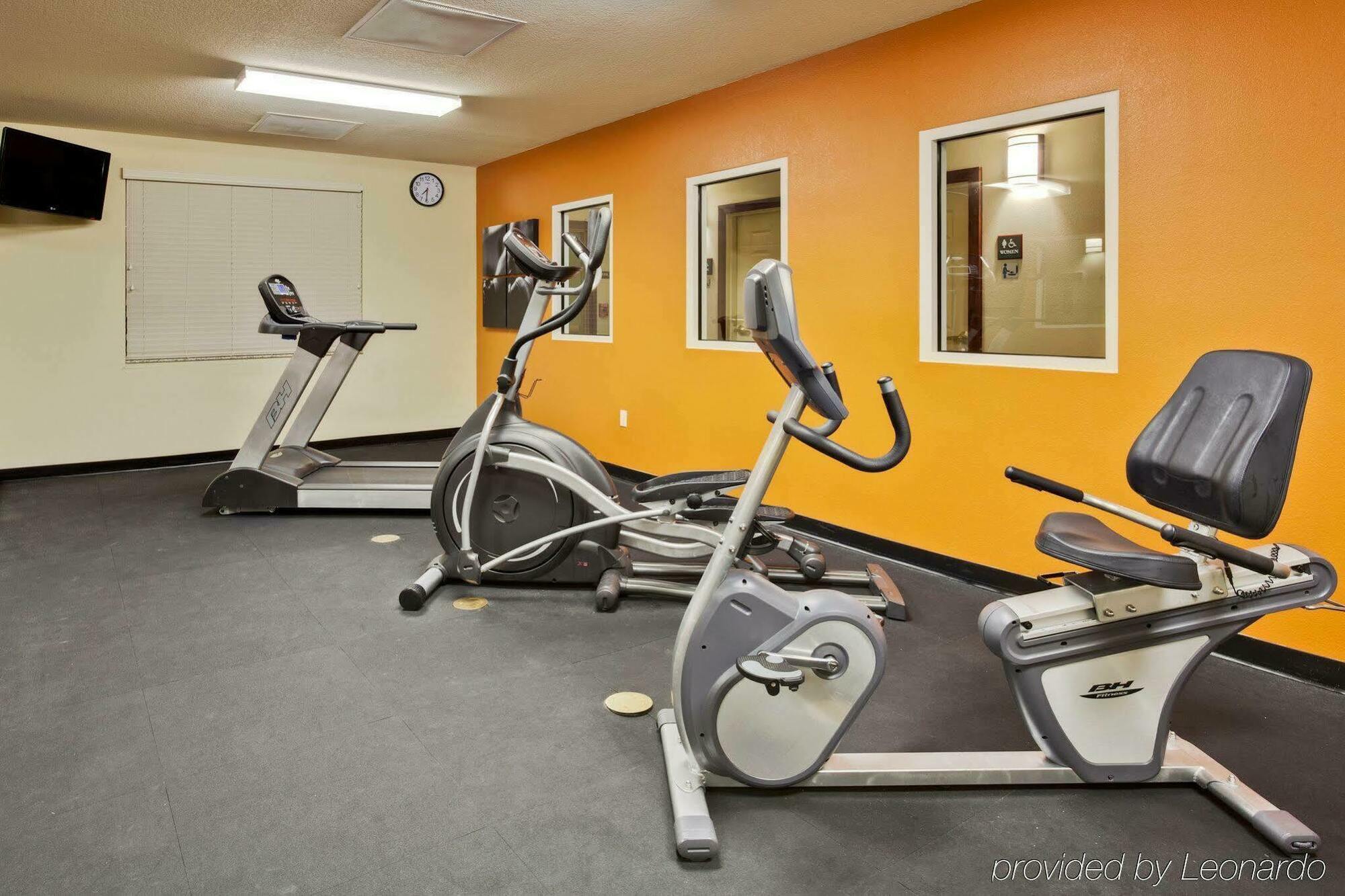Hotel Country & By Radisson, St Petersburg - Clearwater, Fl