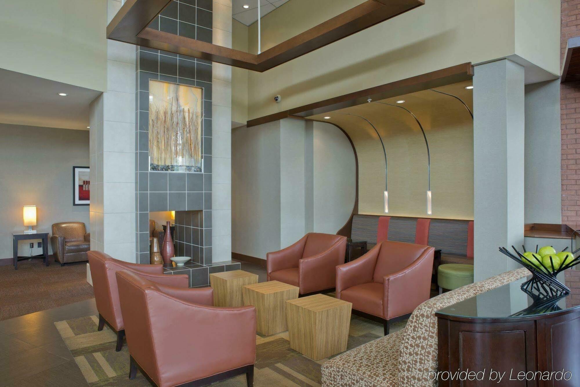 Hyatt Place Airport Hotel 4*