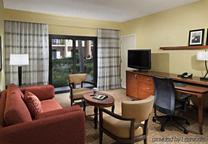 Hotel Courtyard Myers Cape Coral 3*