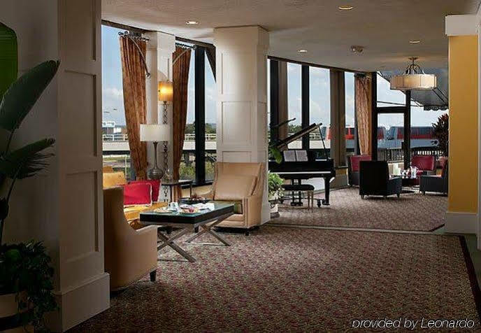 Hotel Airport Marriott 4*