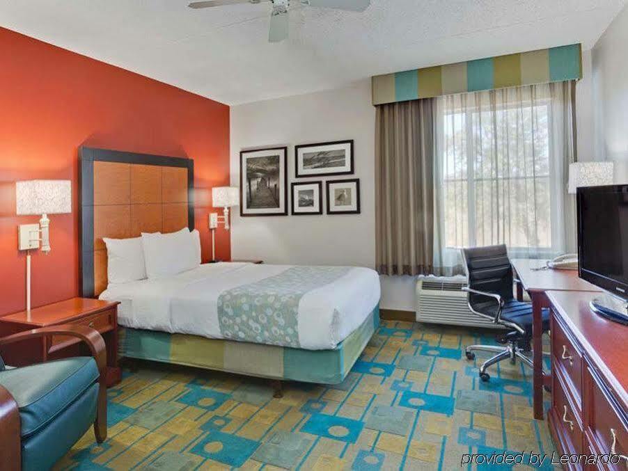 Hotel La Quinta By Wyndham East 3*