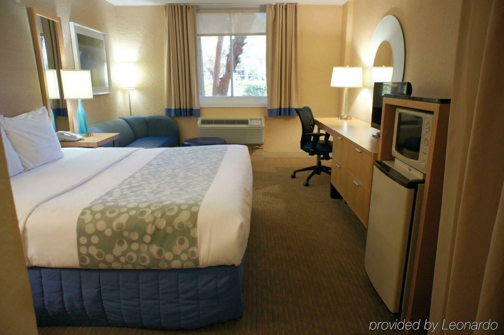Hotel La Quinta By Wyndham South Coral Springs