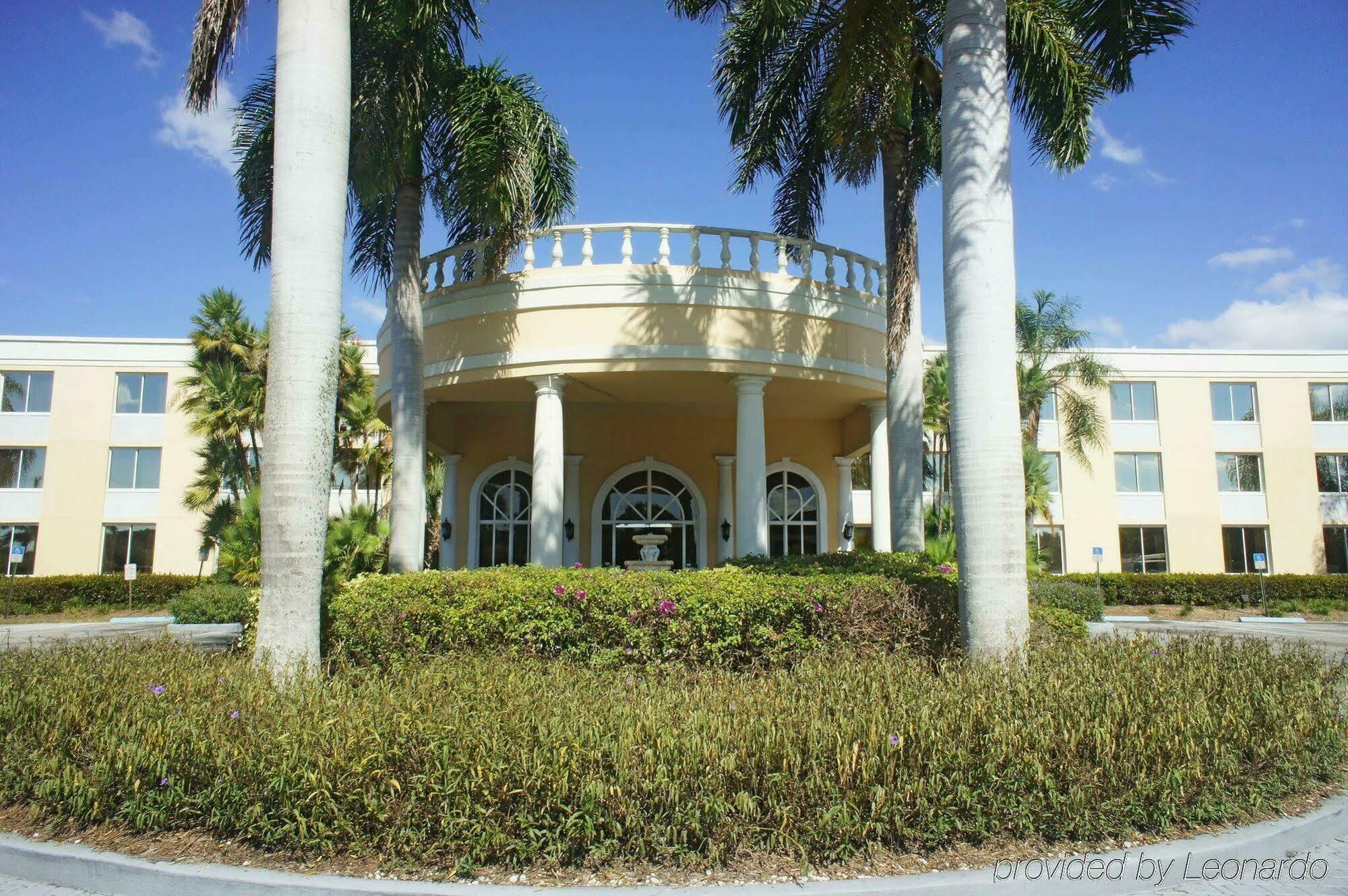 La Quinta By Wyndham Downtown Hotel