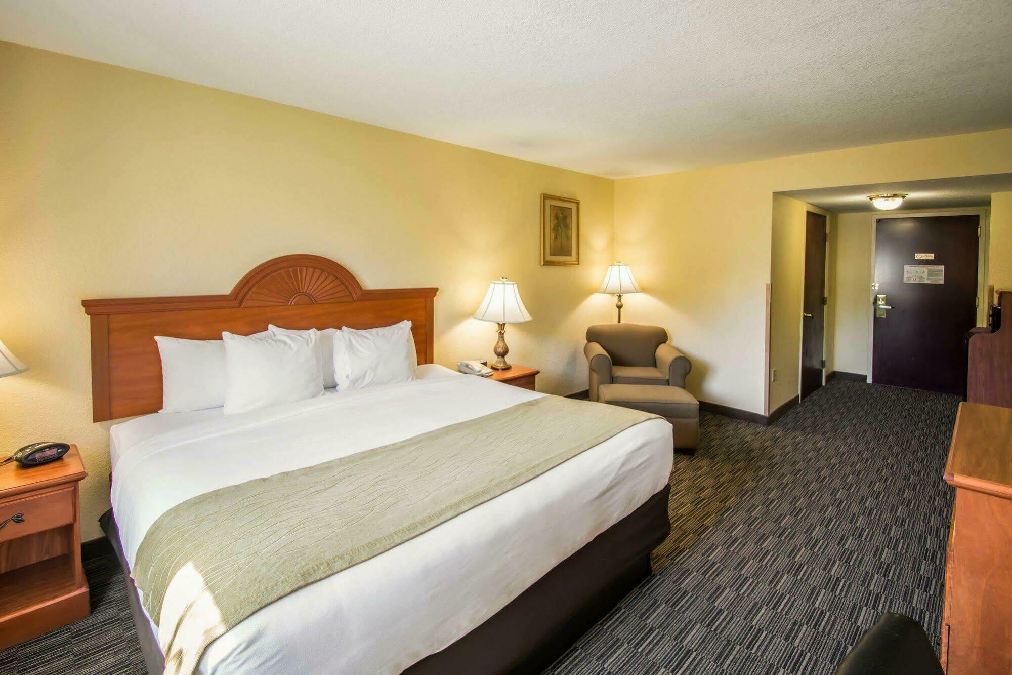 Hotel Comfort & I-95 Jupiter