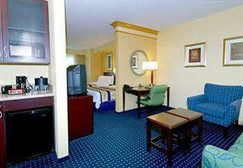 Hotel Springhill Myers Airport 3*