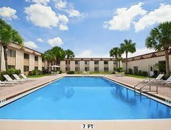 Space Coast Titusville-kennedy Space Center Hotel 3*