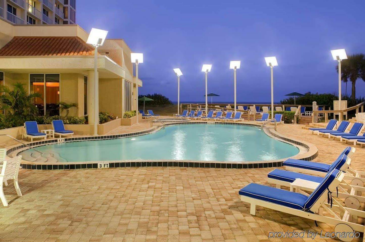 Hotel Hilton Oceanfront 3*
