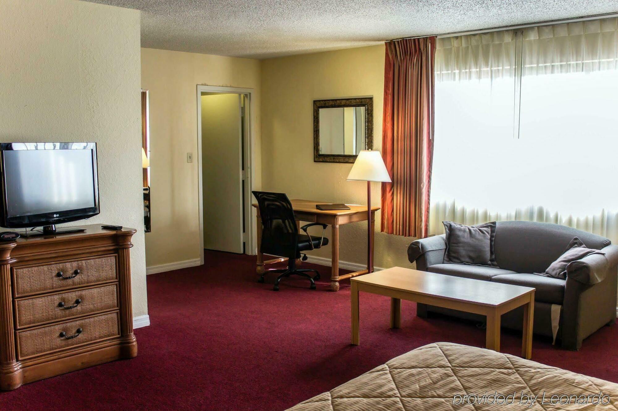 Quality & St Augustine Area Hotel 2*