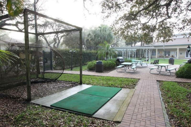 Resort Lehigh Club
