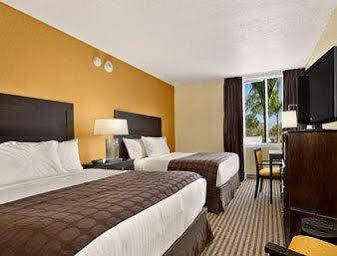 Hotel Ramada By Wyndham Venezia 3*