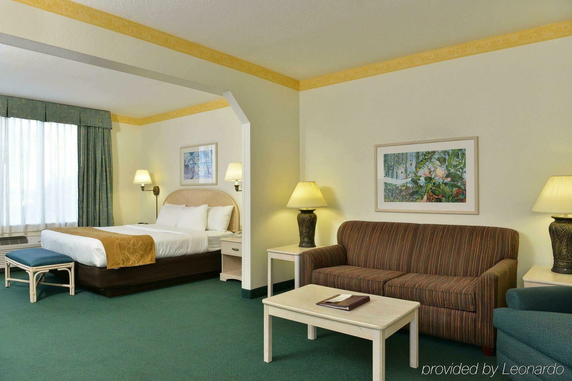 Comfort Maingate East 3* Celebration