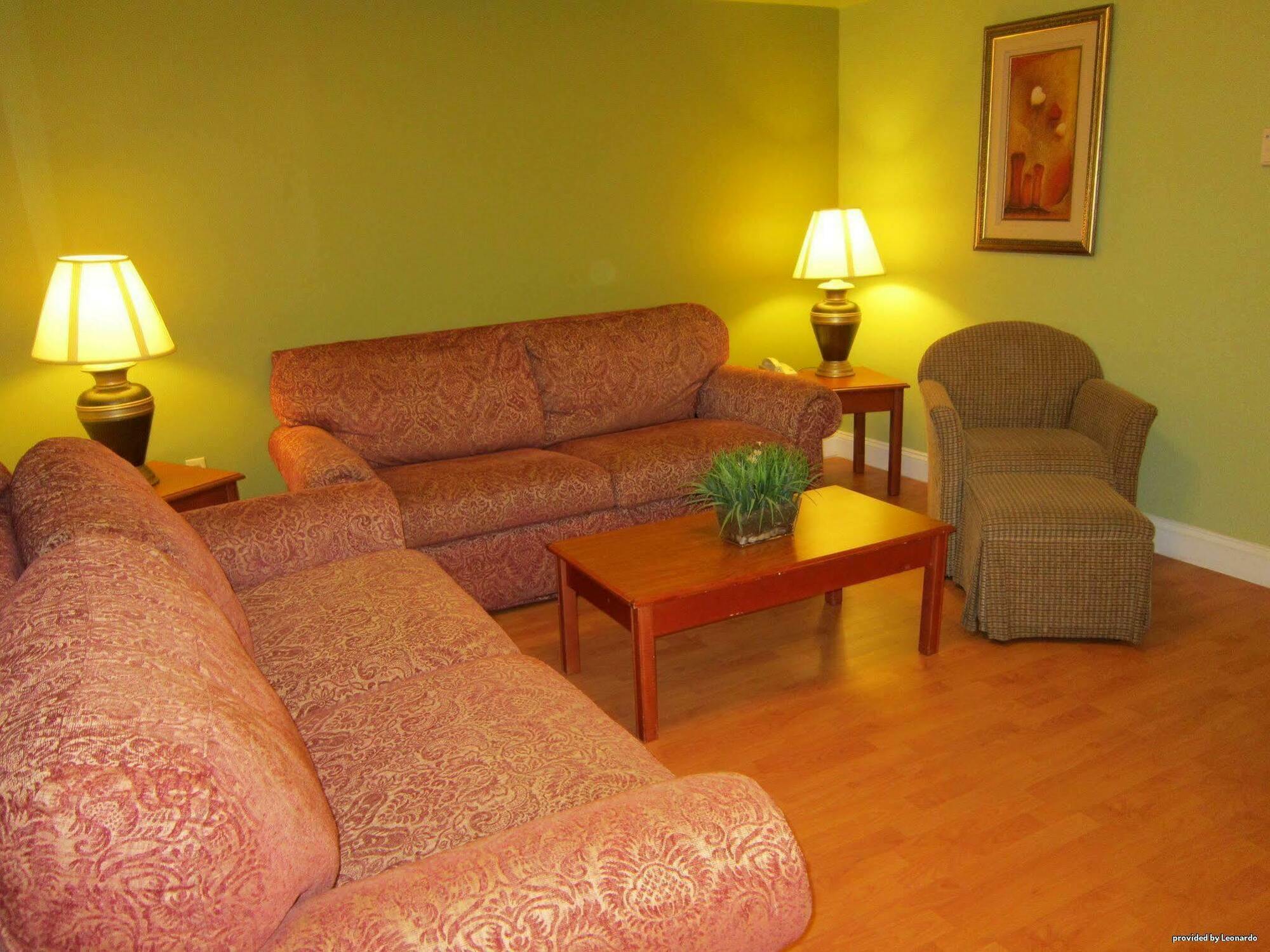 Inn Quality Jacksonville - Near Naval Air Station Orange Park