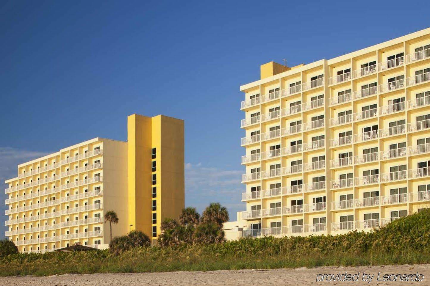 Doubletree By Hilton Oceanfront Hotel 4*