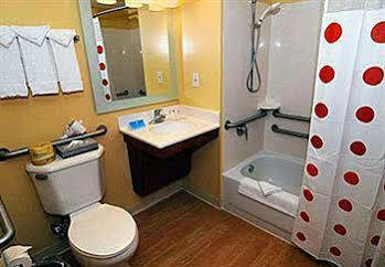 Towneplace Miami West Area Hotel
