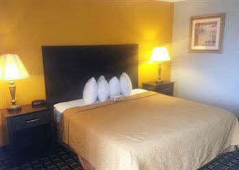 Hotel Ramada By Wyndham Orlando South
