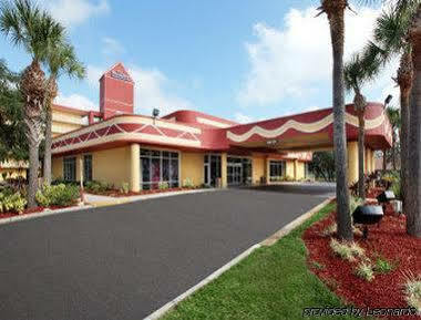 Baymont By Wyndham Celebration Hotel 3*