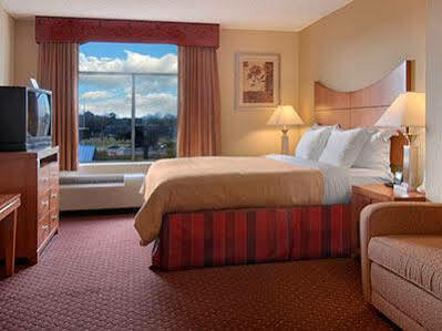 Wingate By Wyndham, Universal - Free Theme Park Shuttle