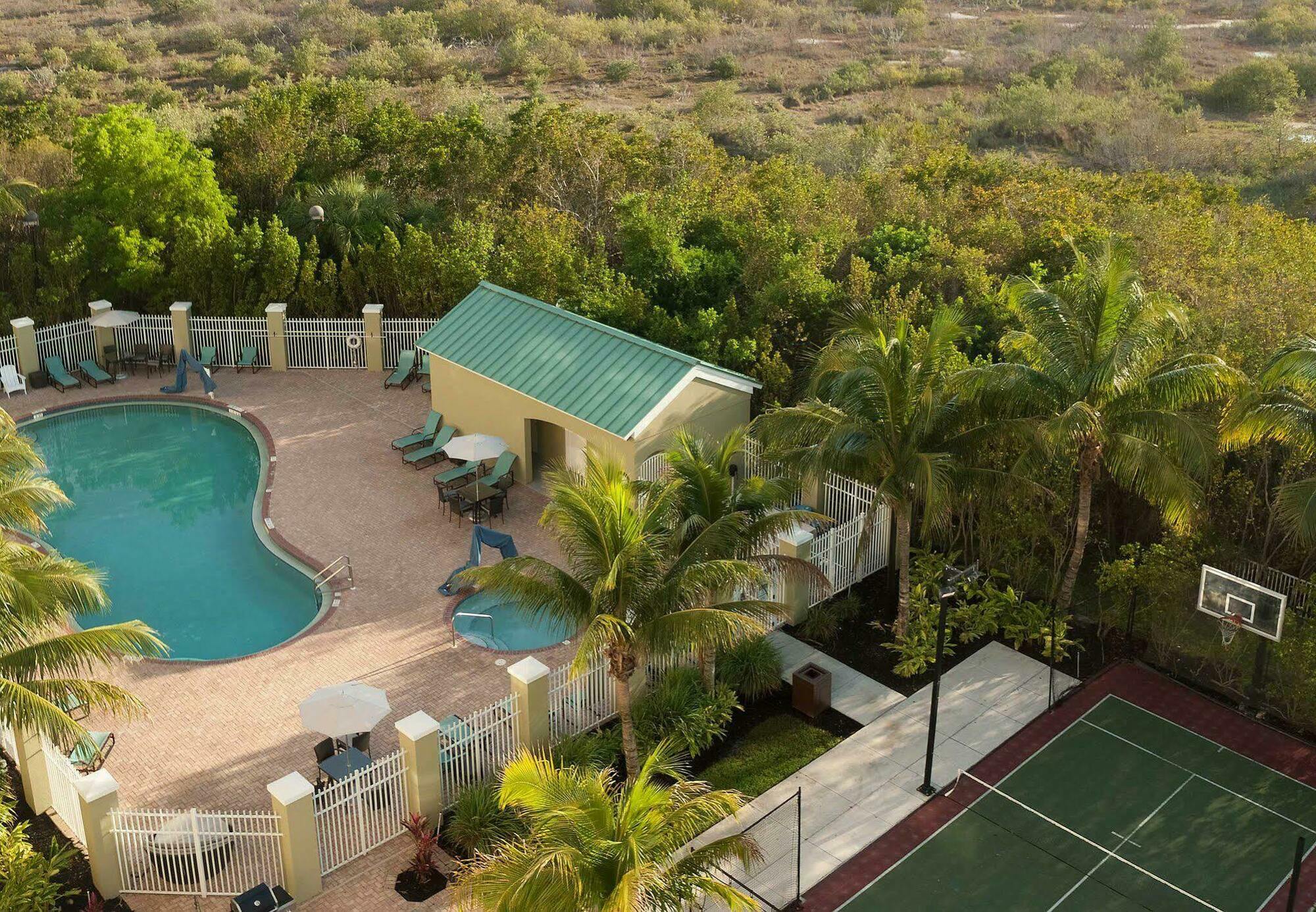 Myers Sanibel 3* Truckland