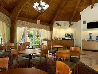 Super 8 By Wyndham North Palm Motel North Palm Beach