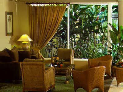 Hotel /