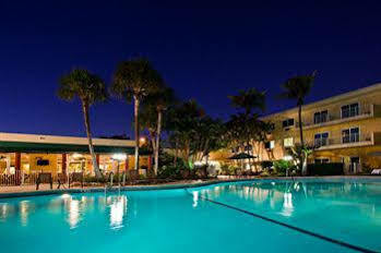 / Hotel Coral Gables