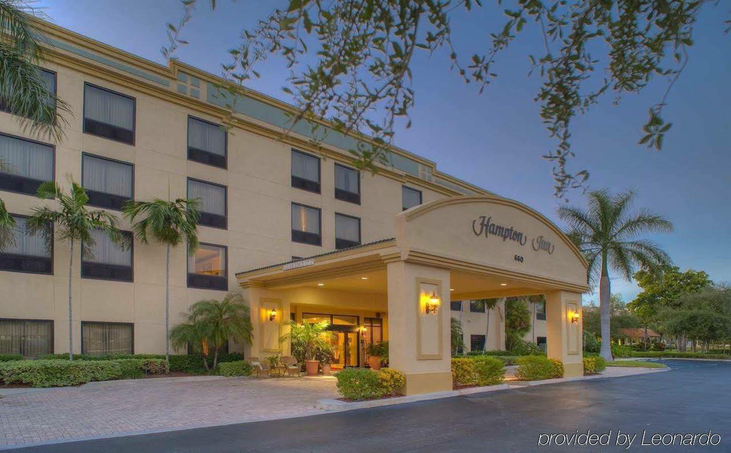 Hotel Hampton Deerfield 3*