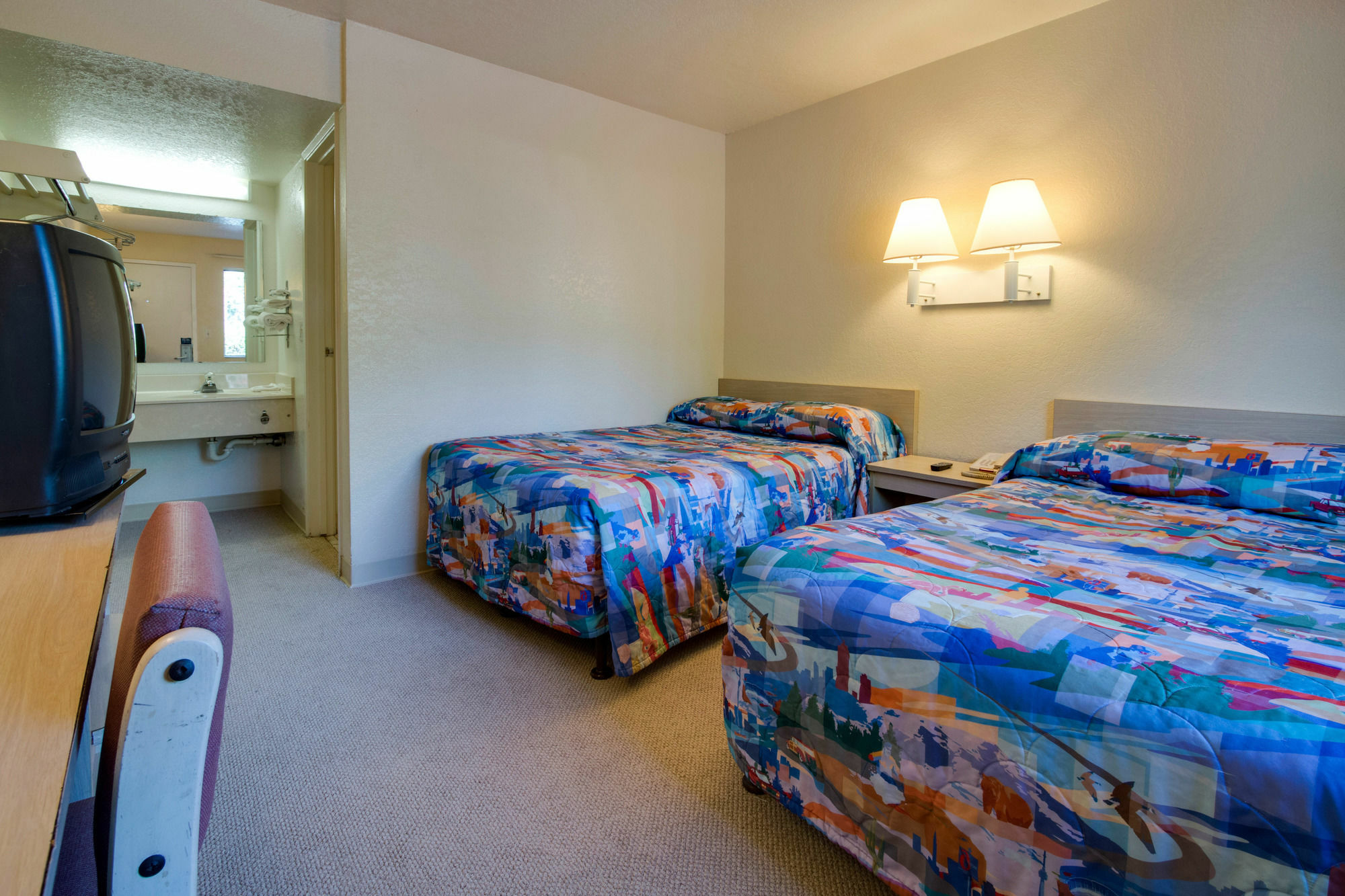 Rodeway Kissimmee Maingate West - Free Theme Park Shuttle 2*