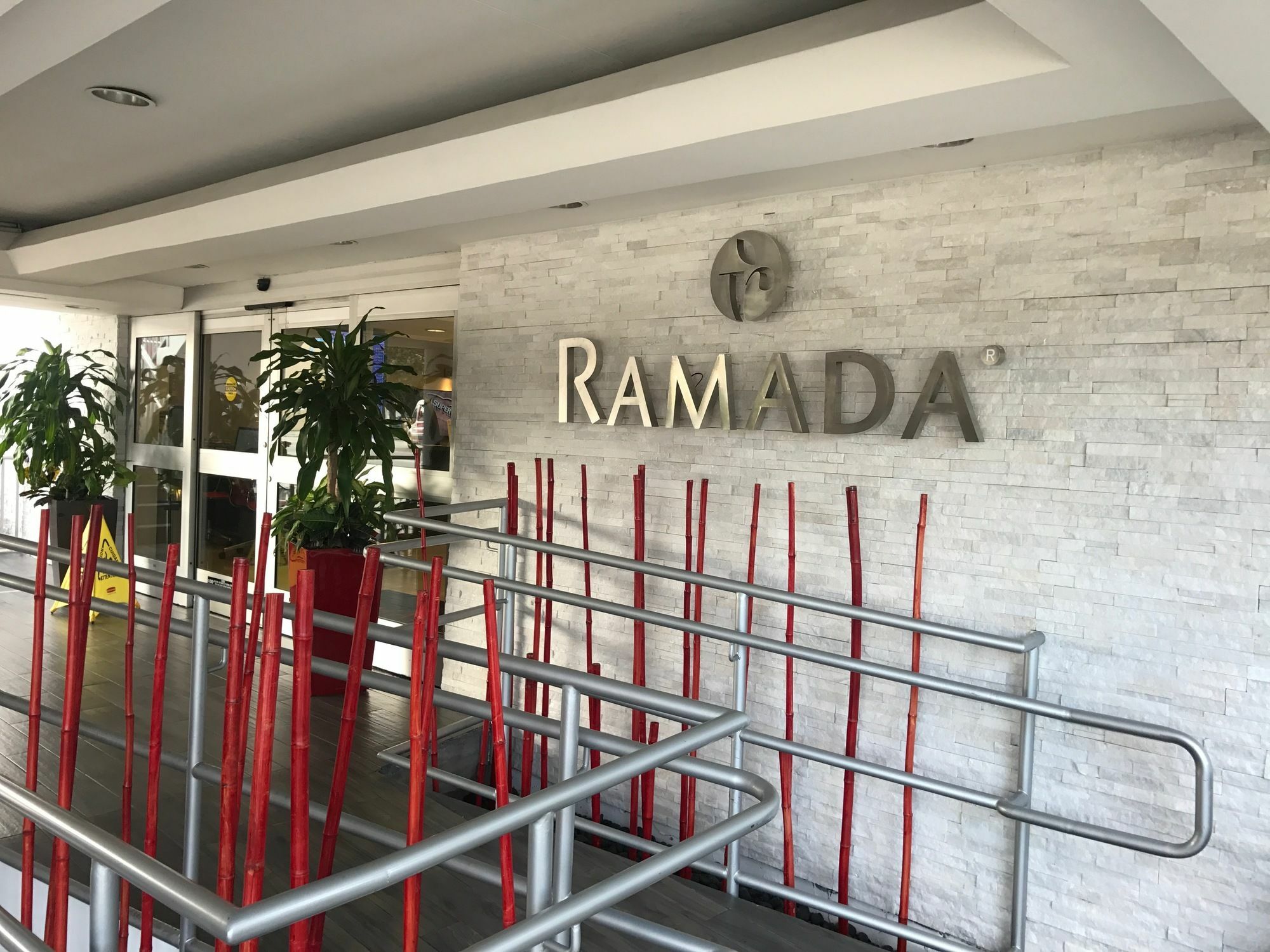 Hotel Ramada By Wyndham Miami Springs/miami International Airport 3*
