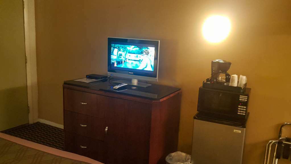 Gables Motel 2*