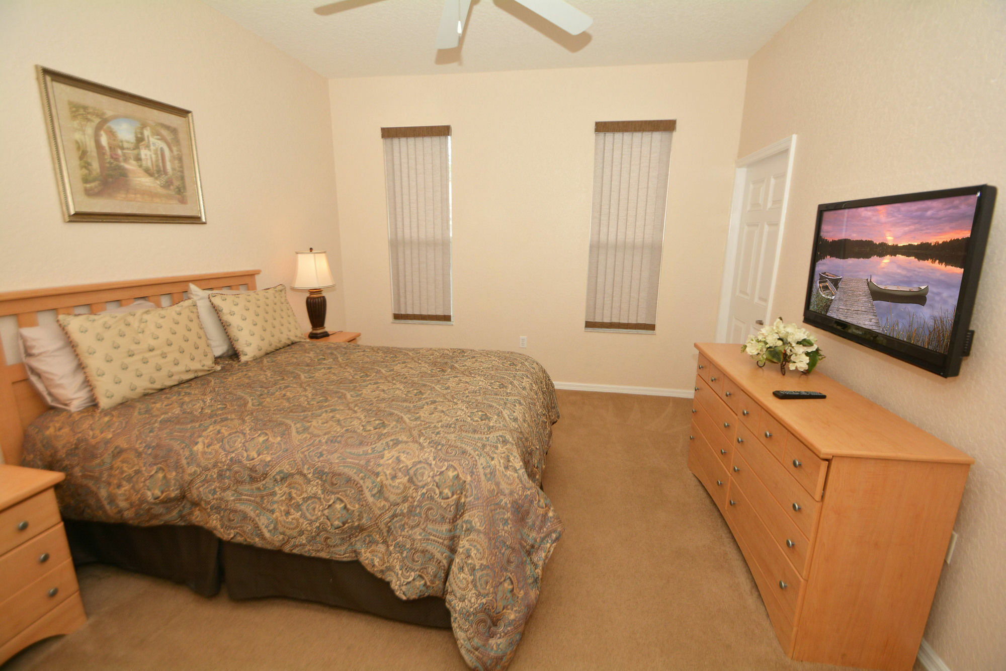 Rent A Davenport Four Corners