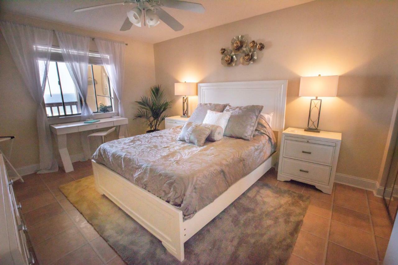 Apartment Seashell Escape