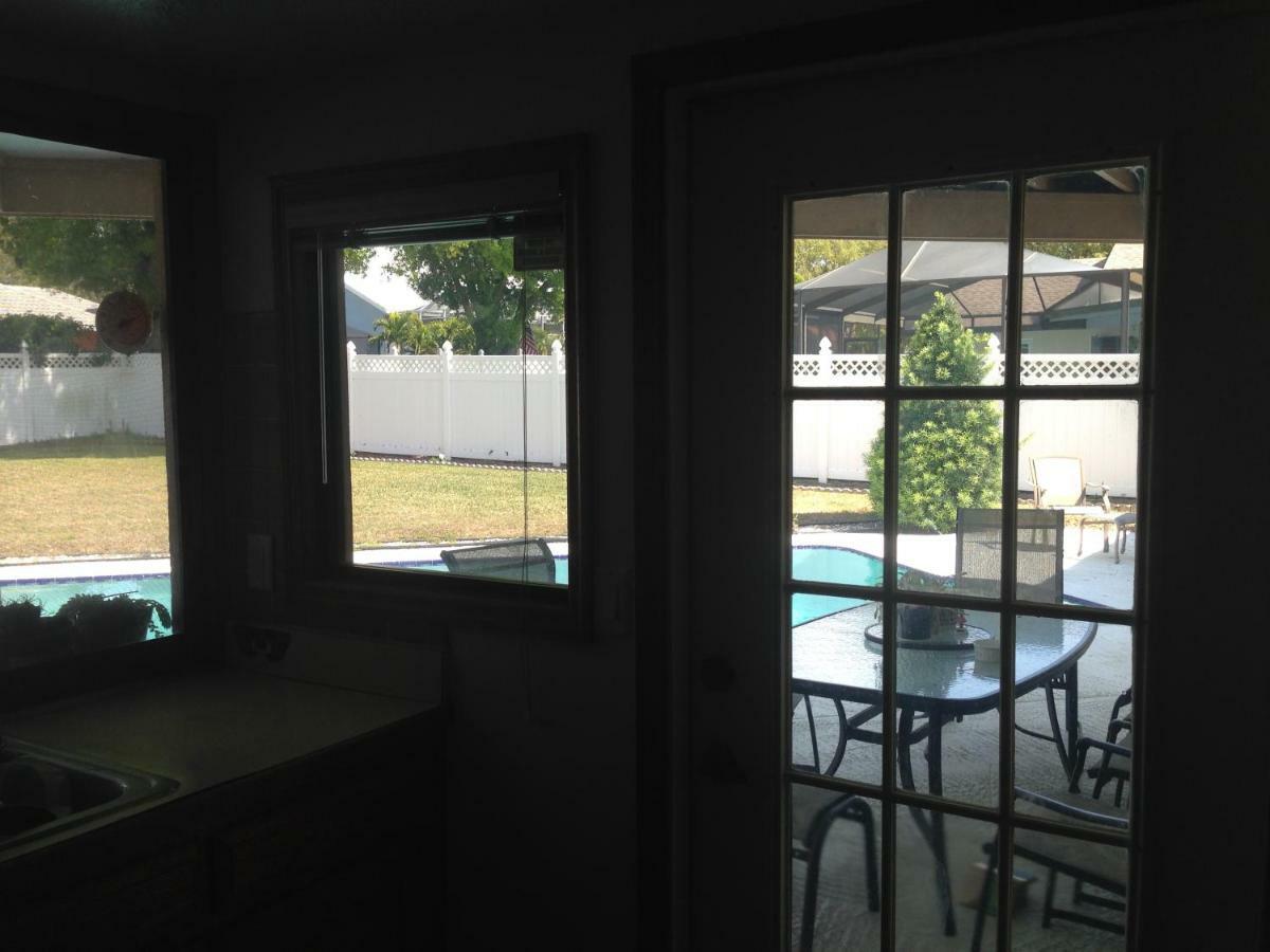 Walk To Indian Rocks Exclusive Use Of Hot Tub, Pool, Bbq,with Privacy *