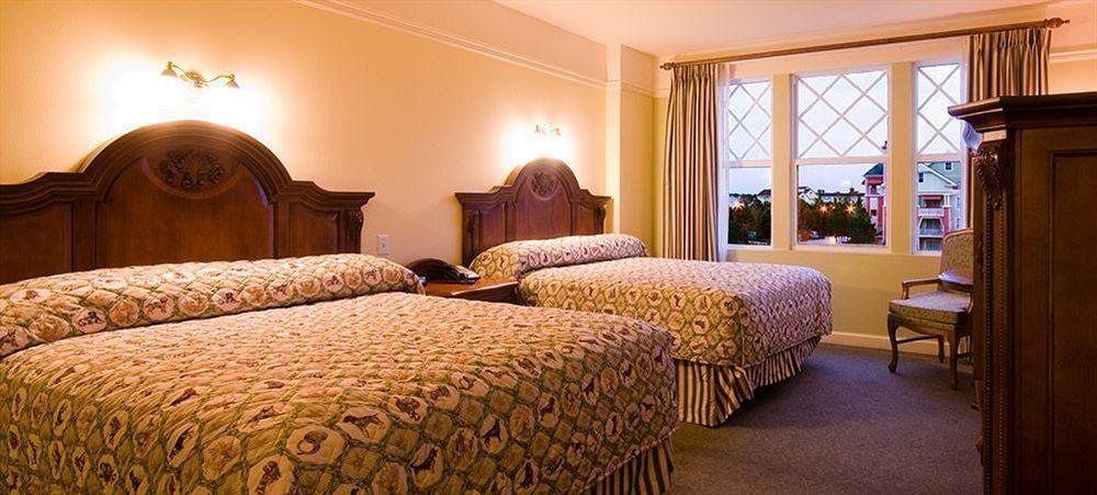 Disney's Saratoga Springs &