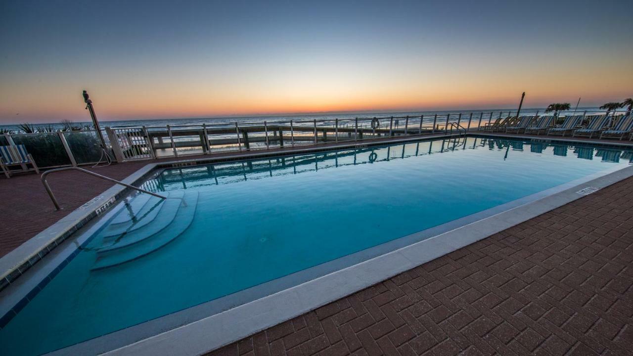 Family Friendly - Direct Oceanfront Sanibel 303