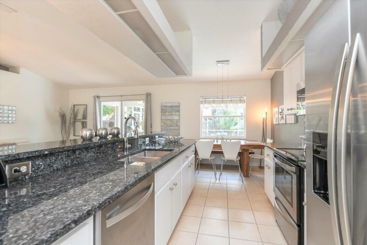 Holiday home Contemporary Pool I - Pool & Jacuzzi - Nearby *
