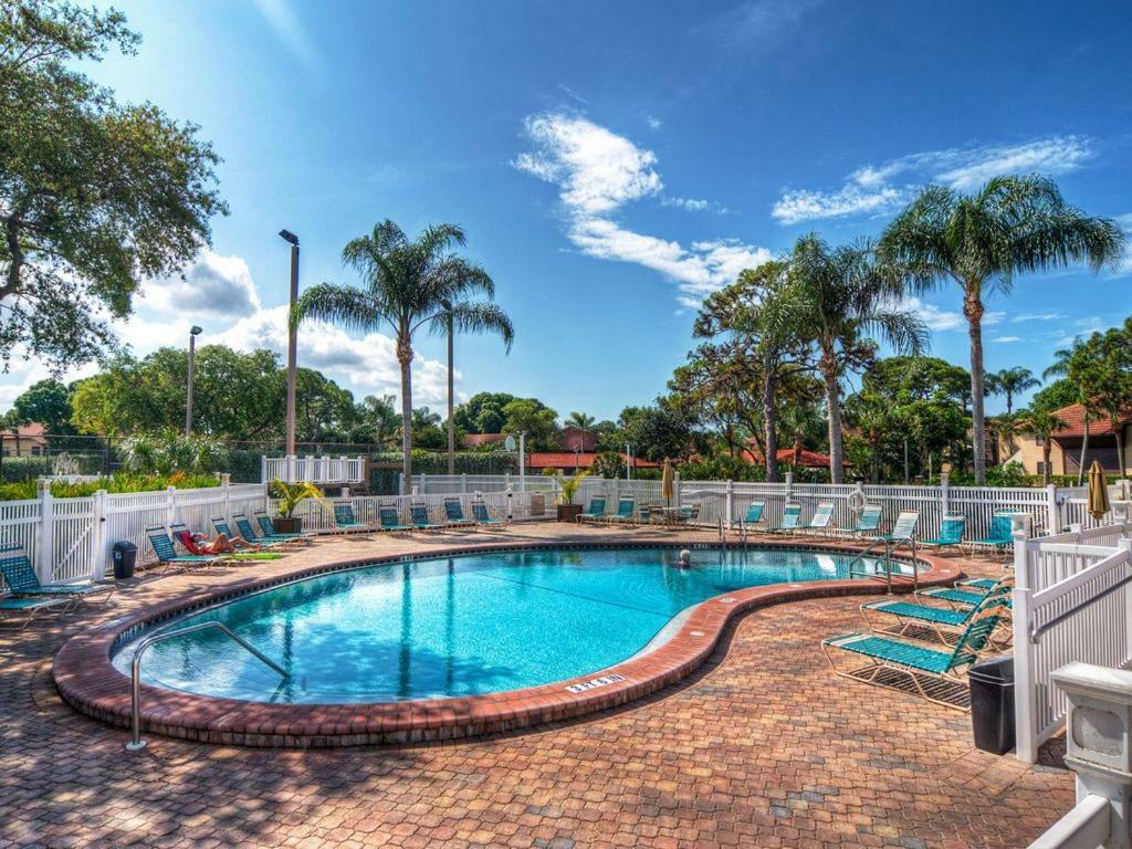 Shorewalk 2 Bedroom 2 Bathroom Near Img And