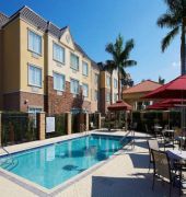 Hotel Courtyard By Marriott At Town Center Sarasota
