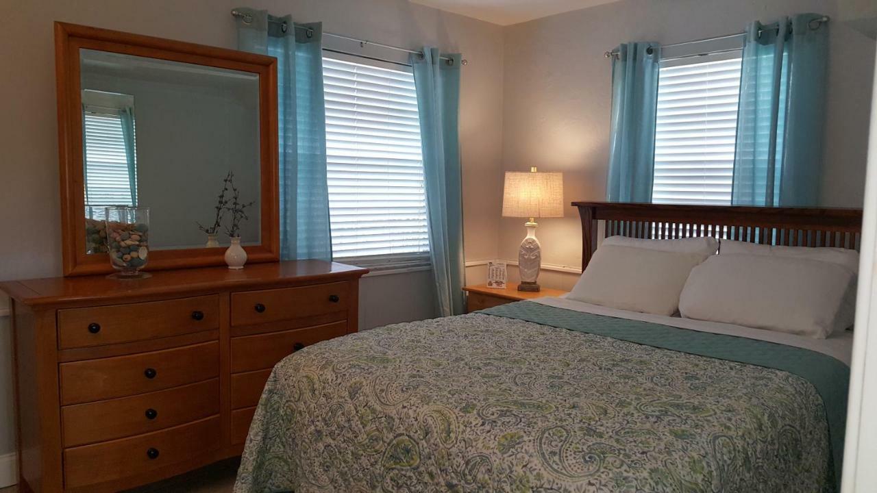 Monterey Condo-motel * St. Pete Beach