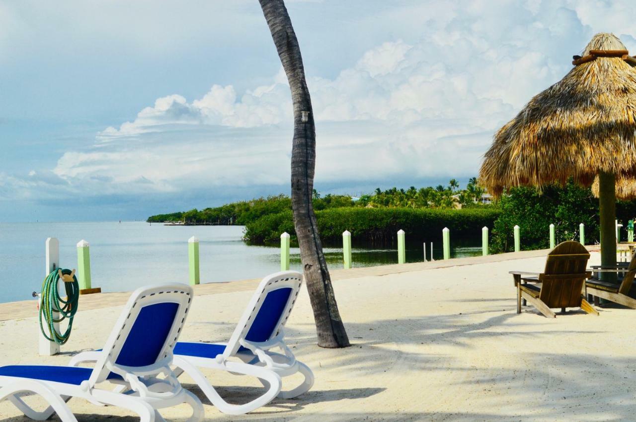 Drop Anchor & Marina Resort