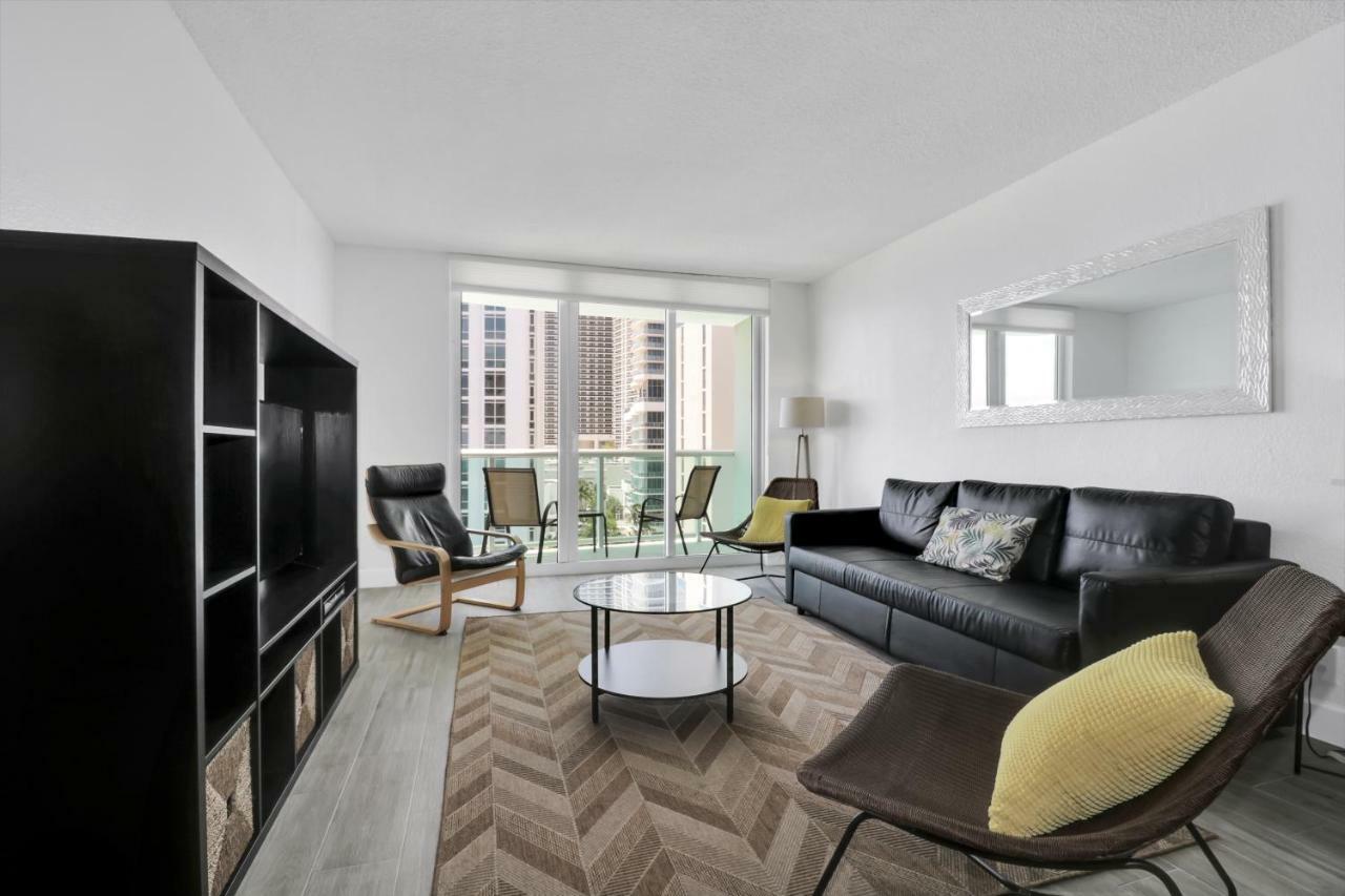 The Tides 2 Bedrooms 9th Floor We Are On The Beach! Apartment *