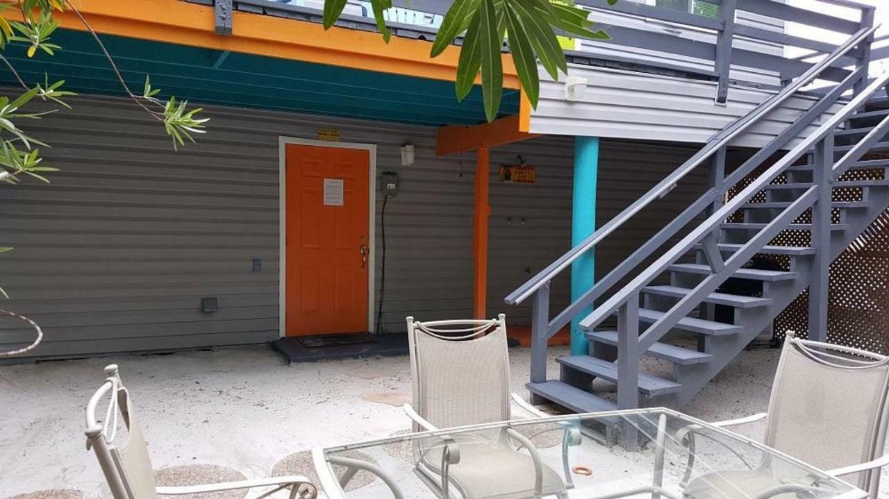 5583 Estero 1 Deep Sea Dive Villa *