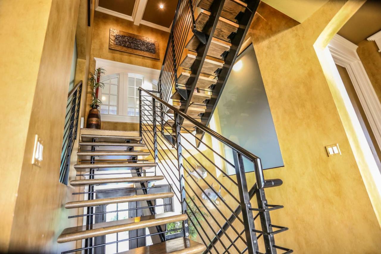 425 Palermo Circle *