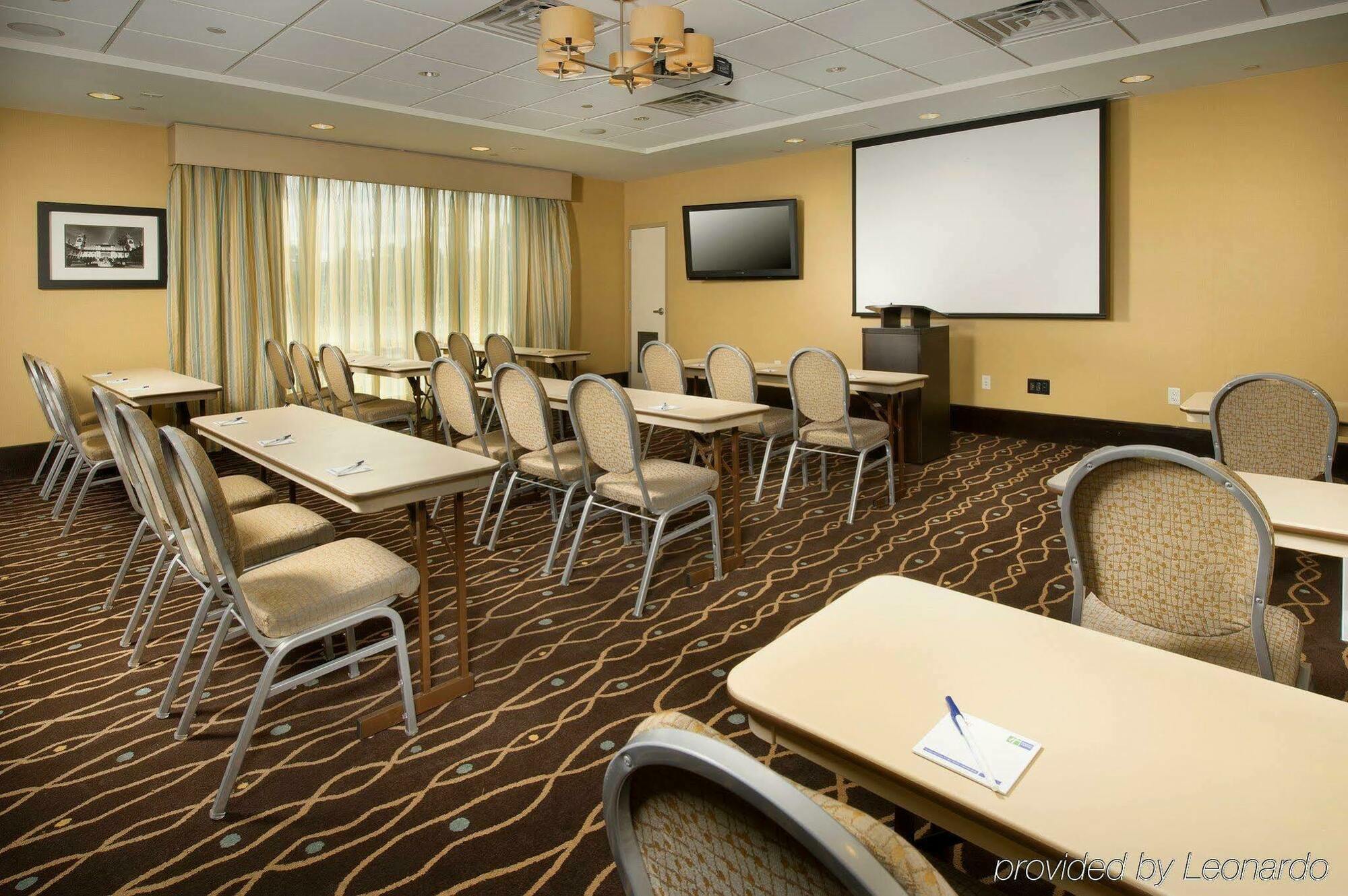 Hotel Express Jacksonville By Ihg Jacksonville Beach