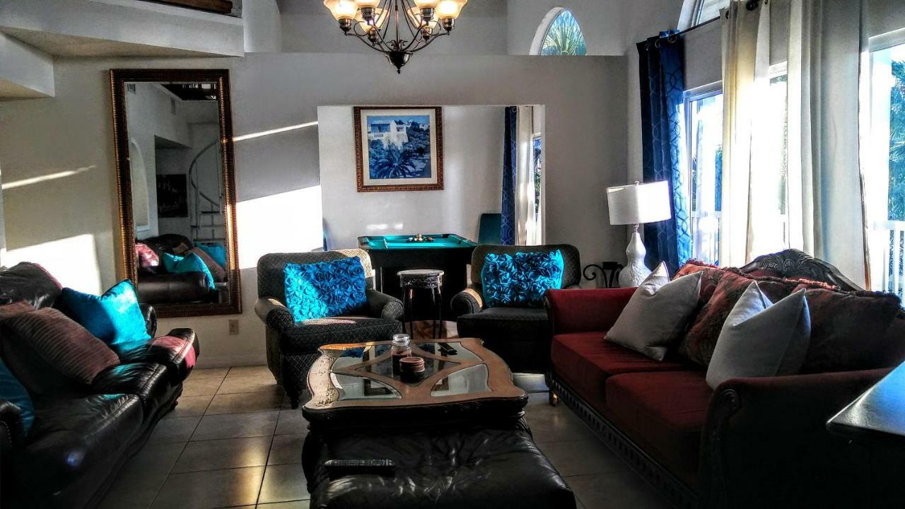 3000 Sq Ft And Bay Apartment St. Pete Beach