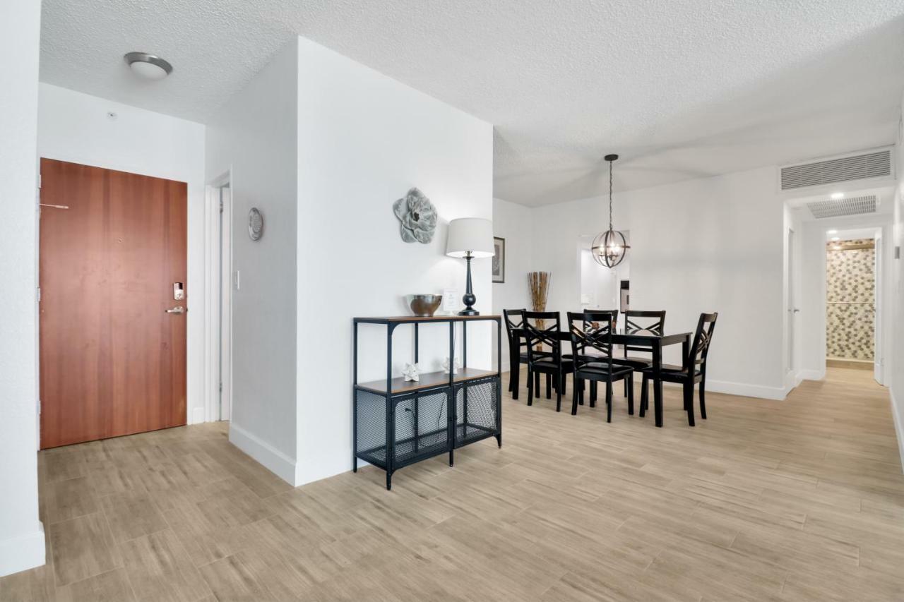 The Tides 2 Bedrooms 9th Floor We Are On The Beach! * Hollywood